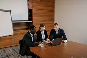hiring a hoa management company