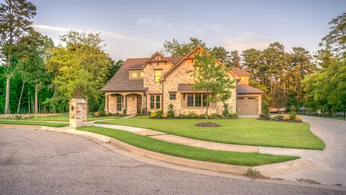 hoa curb appeal