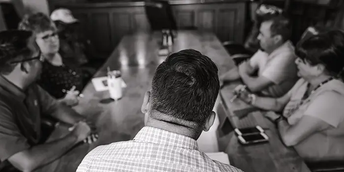 responsibilities of hoa board members